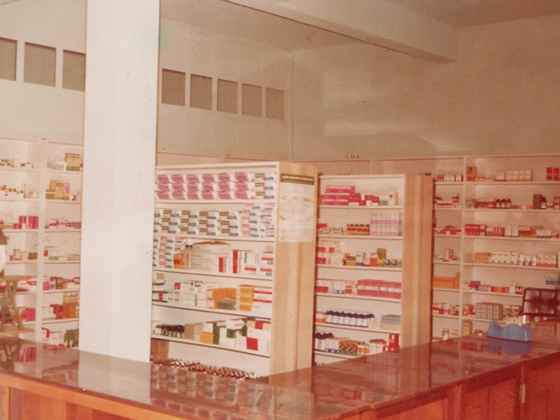 1980 - Primeira farmácia da família Pozzer em Santa Isabel do Oeste, PR