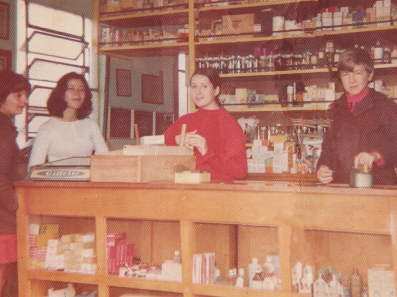 1974 - Farmácia na cidade de Realeza/PR